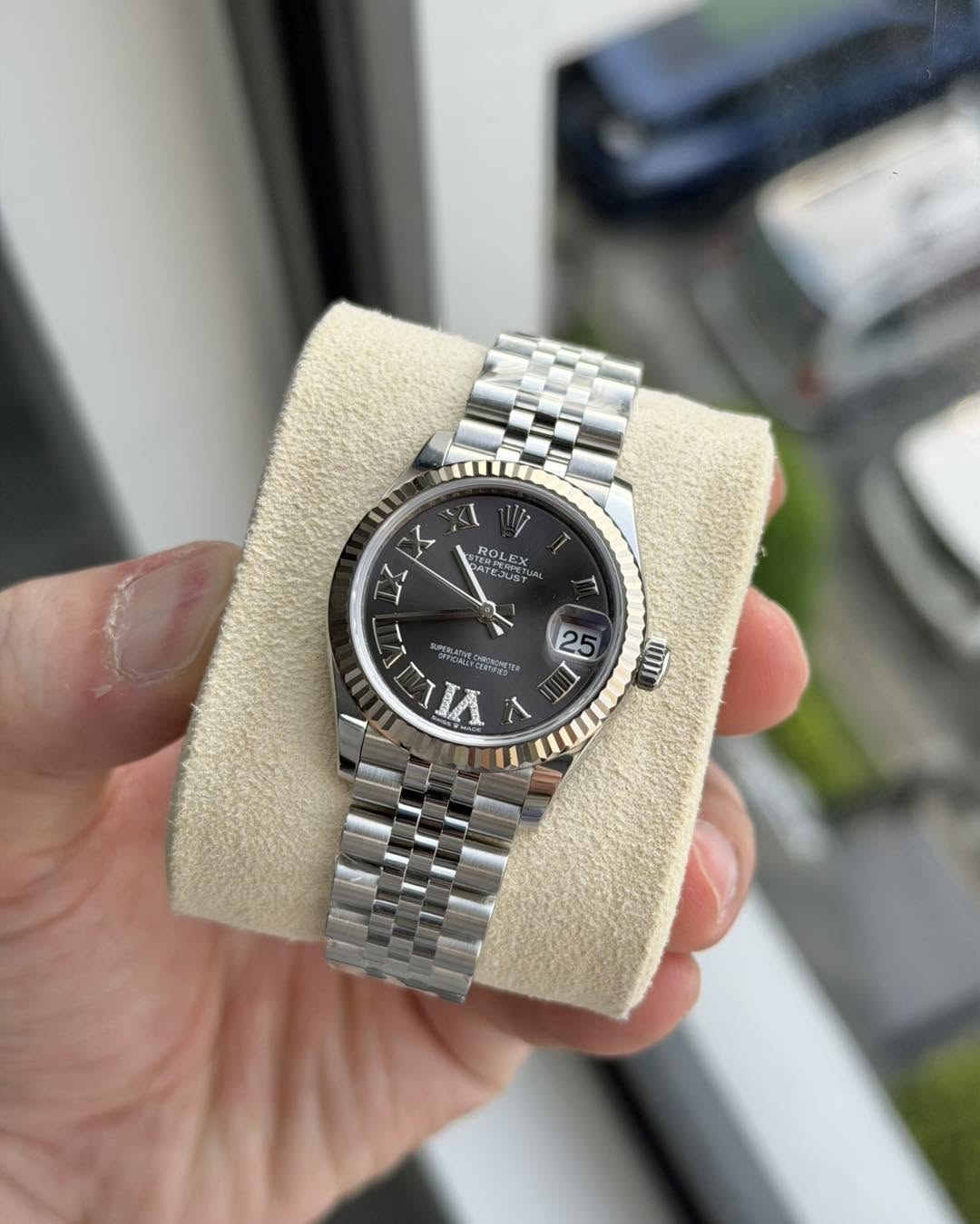 롤렉스 데이트저스트 블랙 다이아 주빌리 워치 47